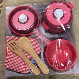 Melissa and Doug wooden kitchen accessory set